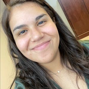 Meet your Posher, Gabriela